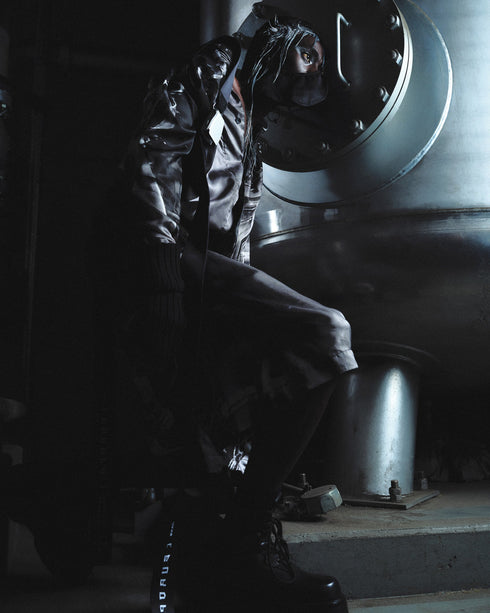 JULIUS 907SHM4-P Black / Glide Tucked Shirt — Residual Form