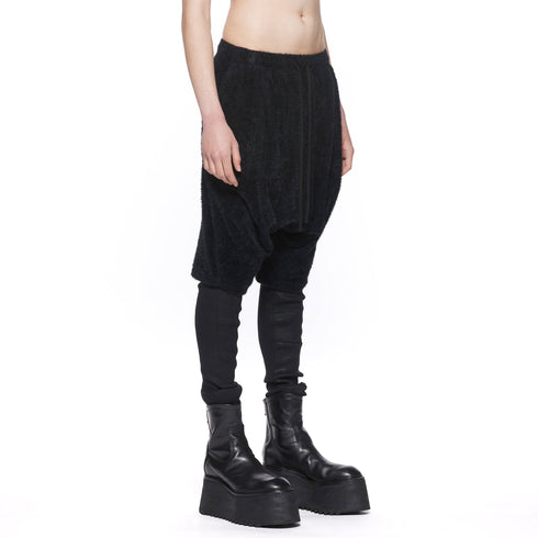 JULIUS 917PAM25 Black / Drop Crotch Short Pants
