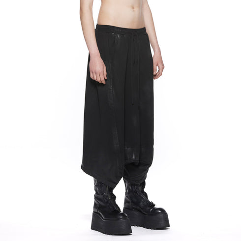 JULIUS 917PAM27 Black / Gravity Crotch Pants