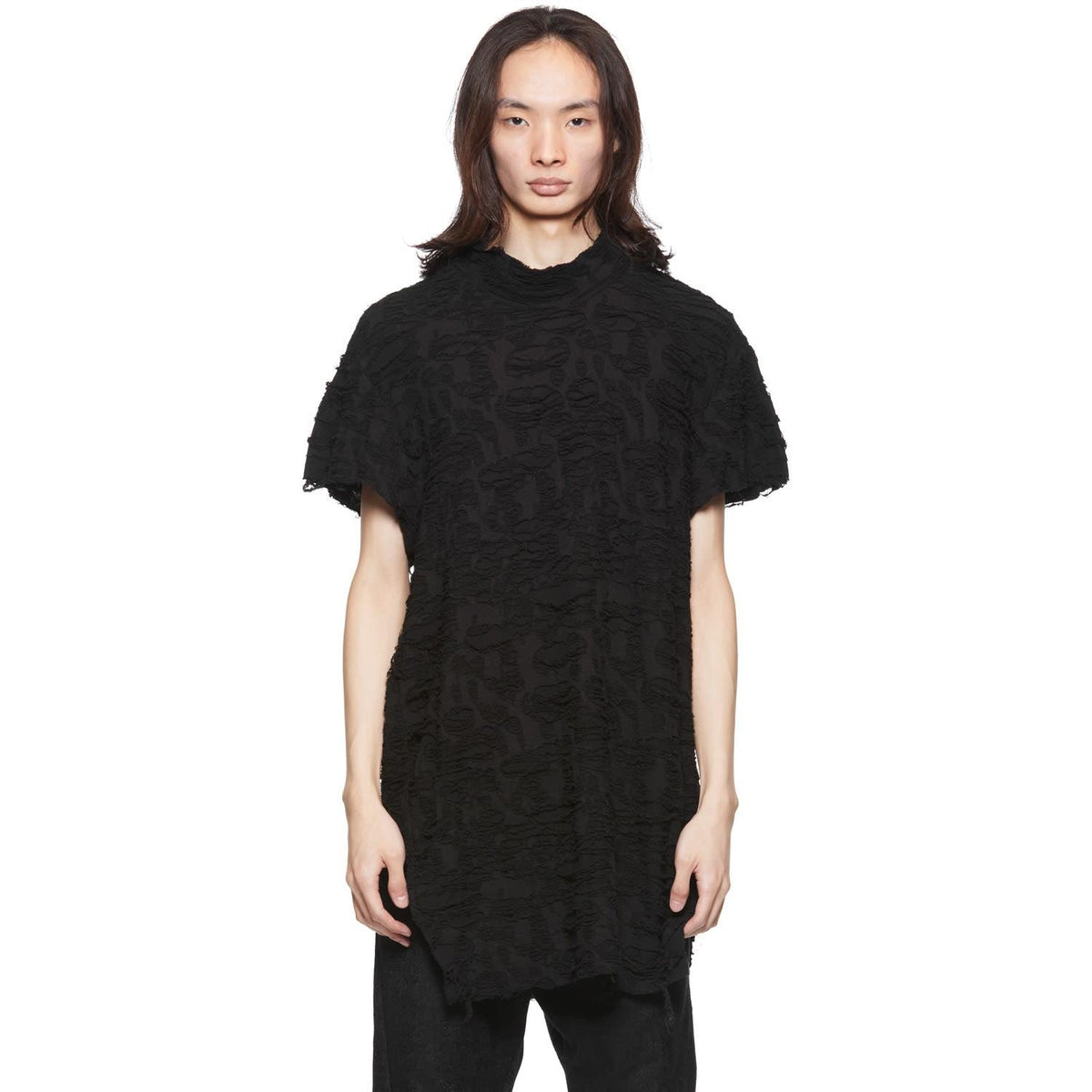 【関税込み】JULIUS ブラック Fibroin モックネック Tシャツ JULIUSのブラック Fibroin モックネック Tシャツがセール中